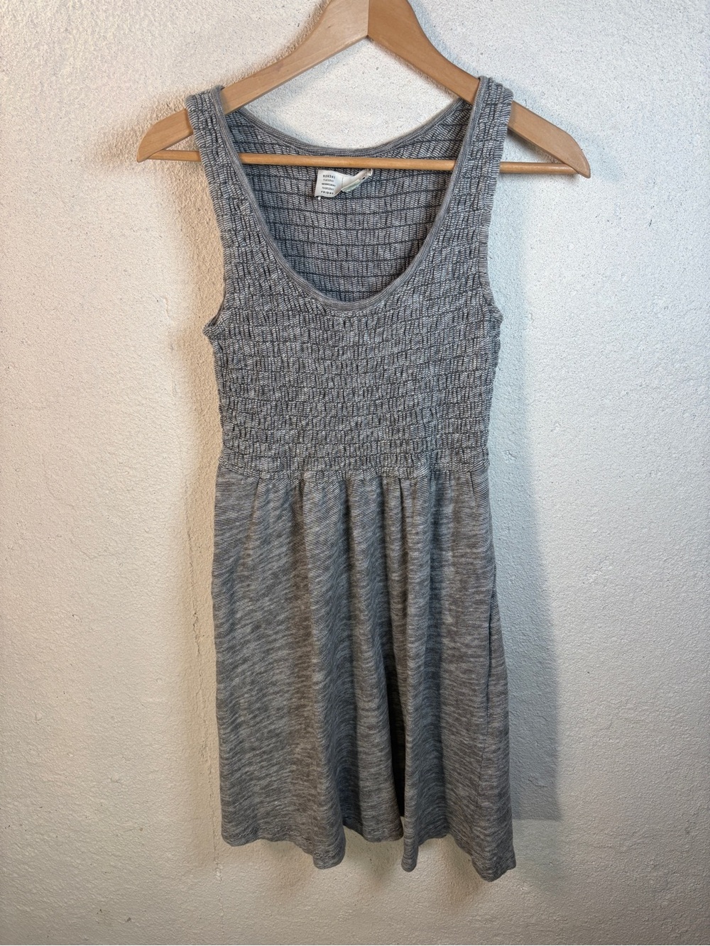 Anthropology Saturday Sunday Smocked Dress Sleveless Gray Sz S Athleisure Casual